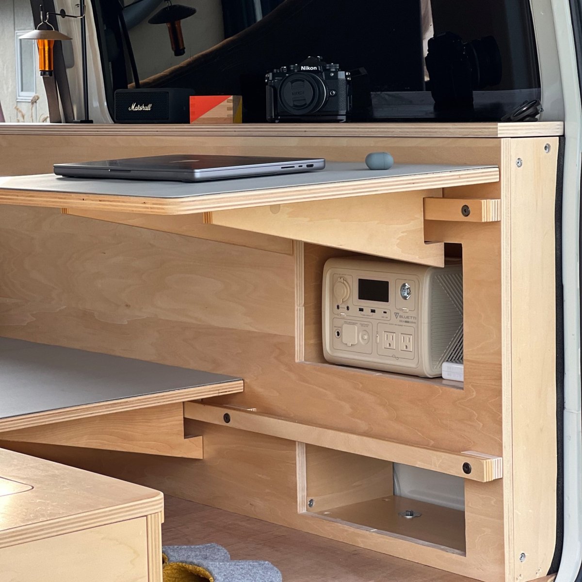 motifキャビネットテーブル - SUWANERU