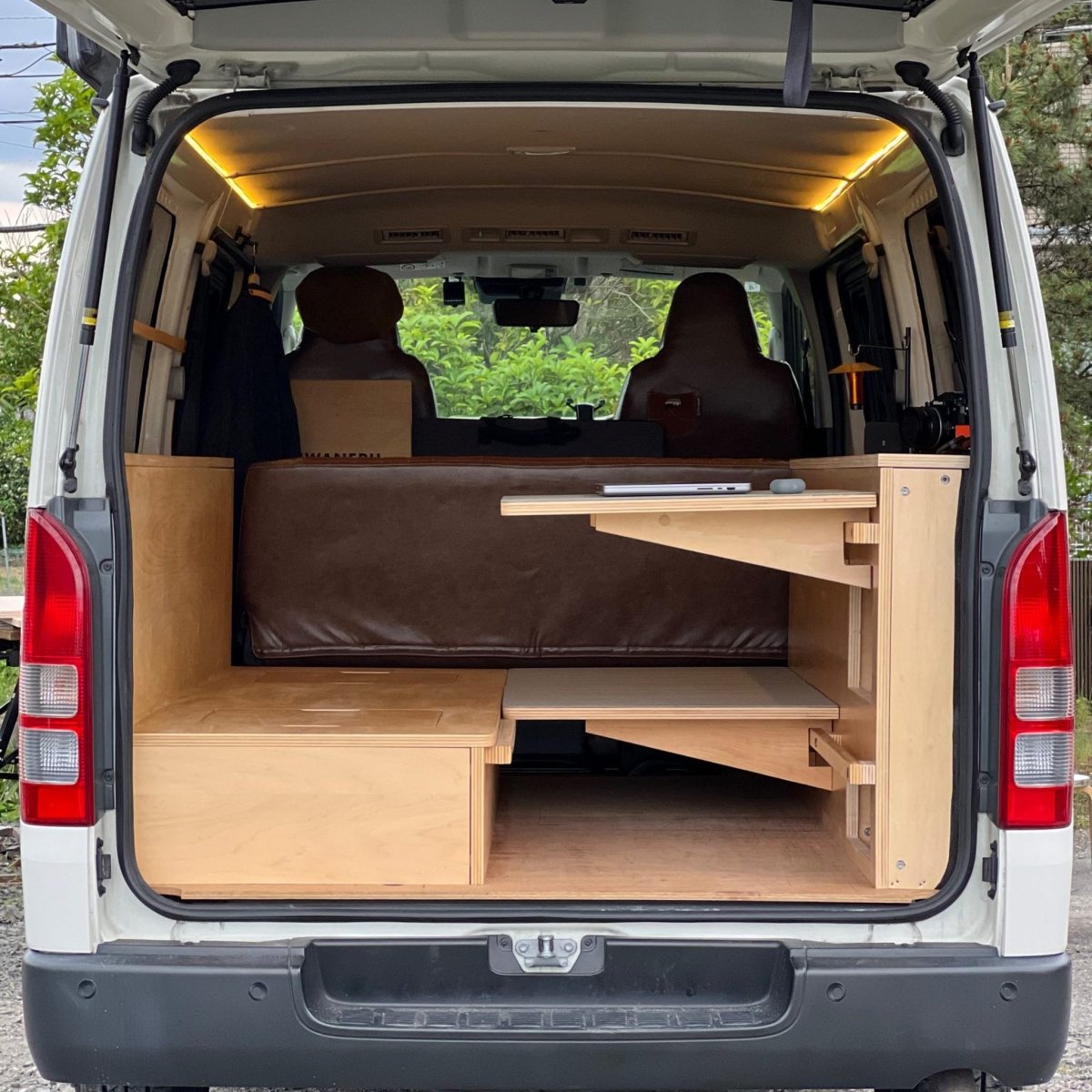 motif バンライフキット | ハイエースDX ベッドキット - SUWANERU