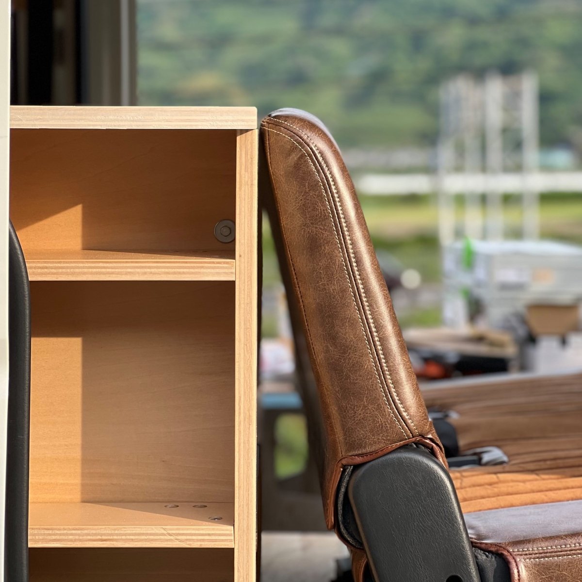 motif バンライフキット | ハイエースDX ベッドキット - SUWANERU