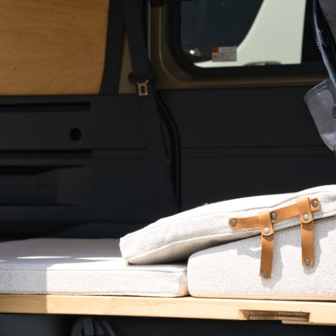 バンライフソファ(アイボリー) - SUWANERU