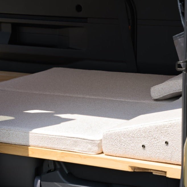 バンライフソファ(アイボリー) - SUWANERU