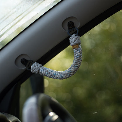 noru grip｜ハイエース用パラコードアシストグリップ – suwaneru